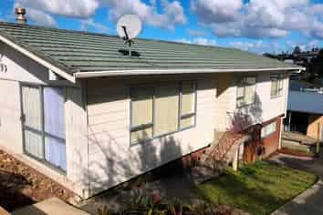 31 Triangle Road, Massey