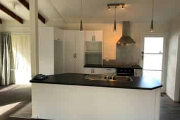 31 Triangle Road, Massey