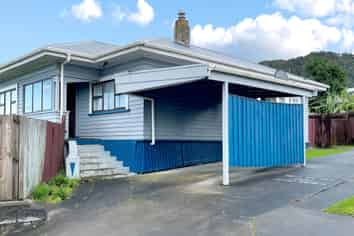 348A Western Hills Drive, Avenues