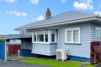 348A Western Hills Drive, Avenues