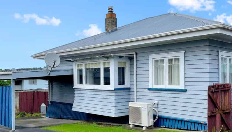 348A Western Hills Drive, Avenues