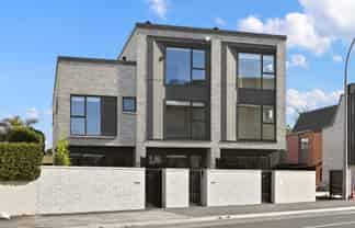 2/1335 Victoria Street, Beerescourt