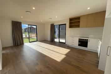 44 Vintage Street, Cromwell