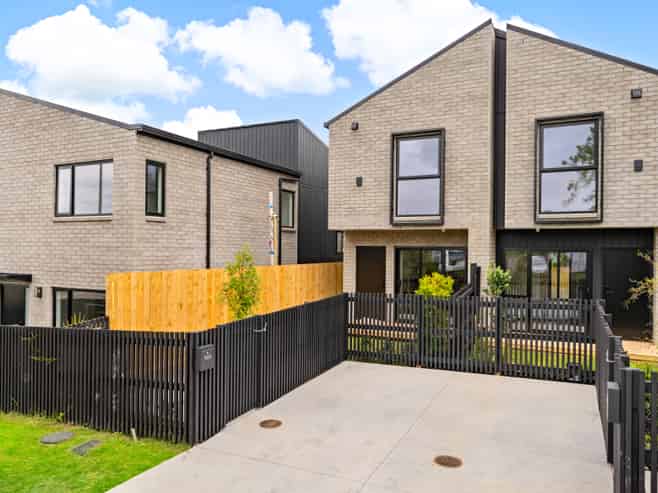 D/133 Riverpark Crescent, Henderson