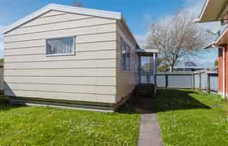 32a Robinson Crescent, Westbrook