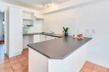 3/70 Fernhill Way, Oteha