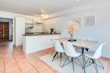 3/70 Fernhill Way, Oteha