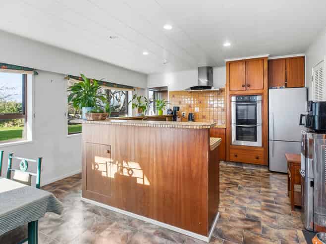 1633 State Highway 25, Pipiroa