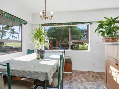 1633 State Highway 25, Pipiroa