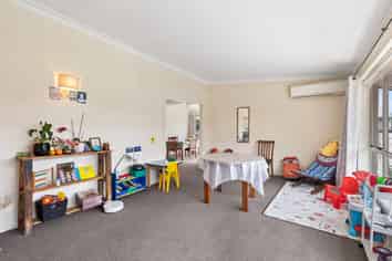 16 Dunstan Crescent, Hornby