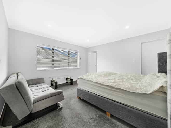12 Uru Drive, Flat Bush