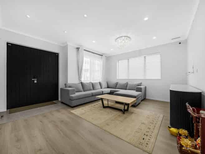 12 Uru Drive, Flat Bush