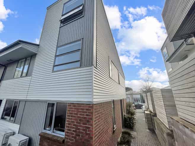 7/24 Princess Terrace, Newtown
