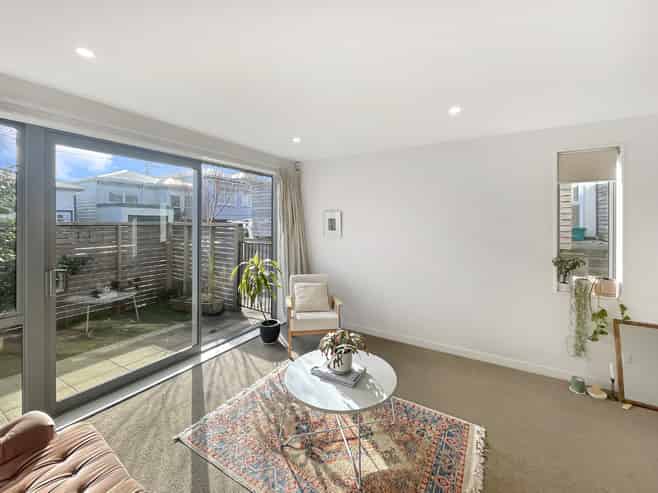 7/24 Princess Terrace, Newtown