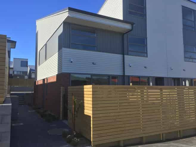 7/24 Princess Terrace, Newtown