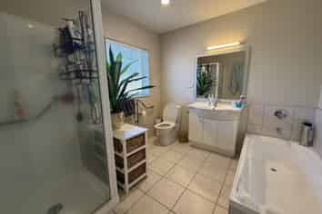 165 Centreway Road, Orewa