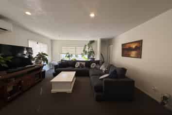 165 Centreway Road, Orewa