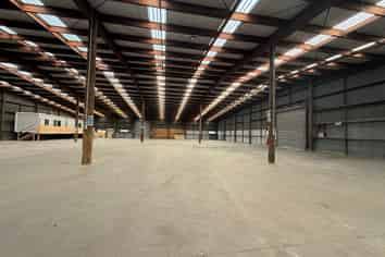 1800m² Warehouse With Large Secure Yard