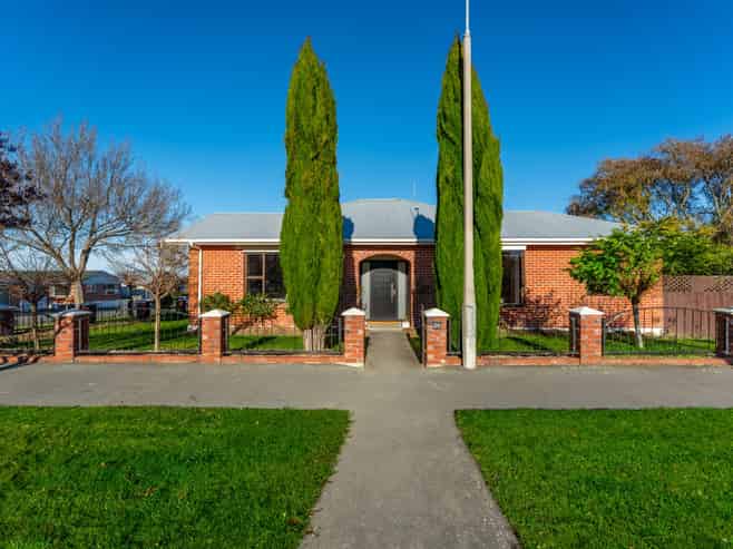 20 Hill View Crescent, Highfield