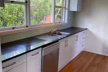 64 Sunnybrae Road, Hillcrest