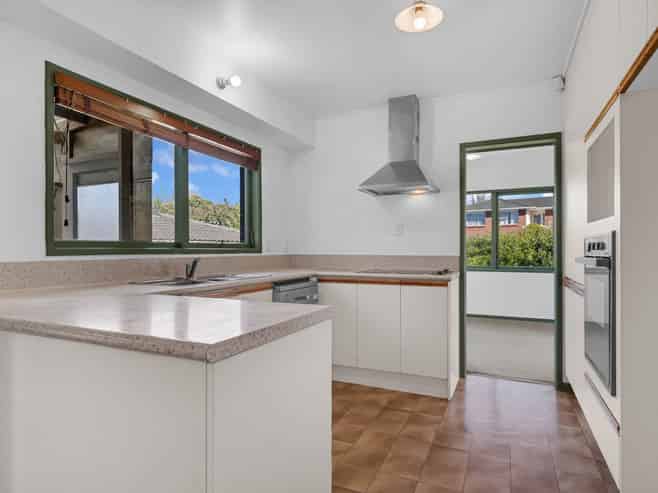 16 Harford Place, Pakuranga Heights