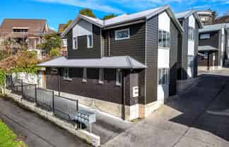 C/8/30 Hunter Street, Hamilton Lake