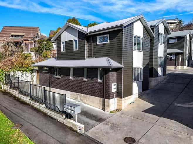 C/8/30 Hunter Street, Hamilton Lake