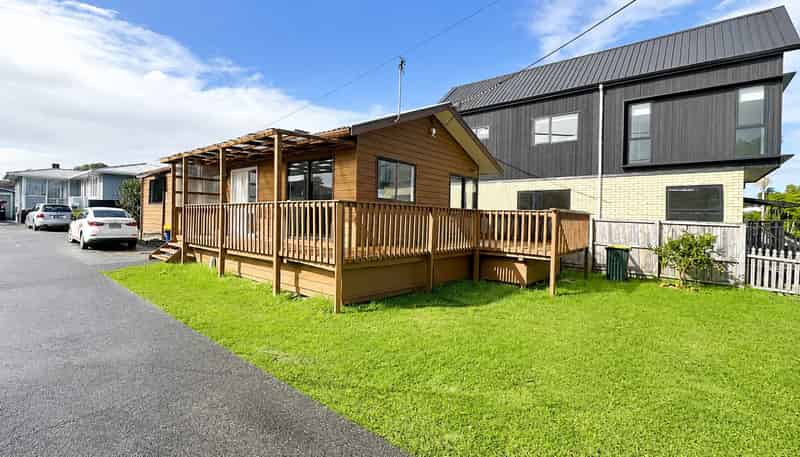 13a Karamu Street , Te Atatu Peninsula