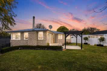 8 Doggett Place, Rangiora