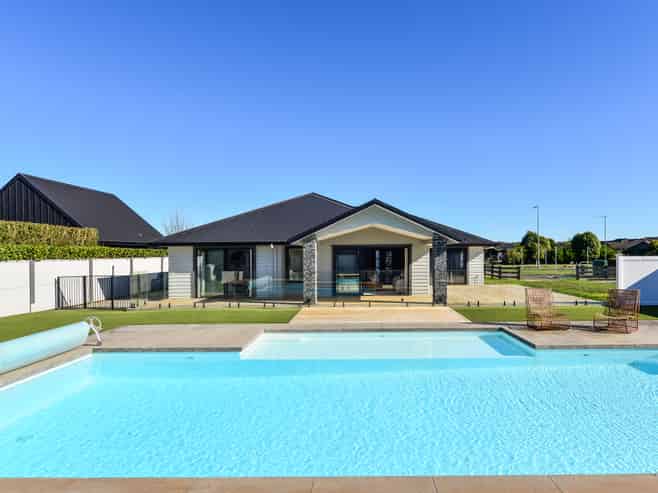 34 Alan Livingston Drive, Cambridge