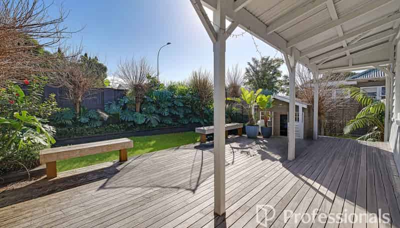 234 Meola Road, Point Chevalier