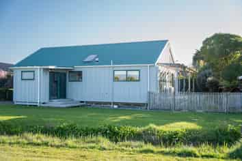 5 Fabrin Street, Foxton Beach