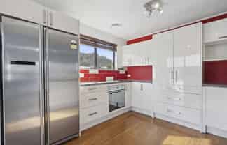 9 Moonstone Grove, Birchville