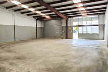 INDUSTRIAL WAREHOUSE
