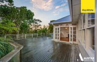7 Tinopai Road, Titirangi