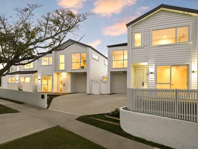 2 Oranga Avenue, One Tree Hill