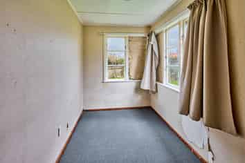 7 and 9 Bryant Grove, Taita