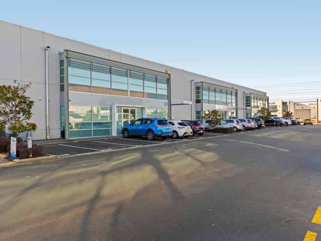 Tidy Blenheim Rd Office/Extensive Fitout