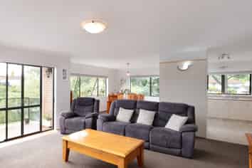 18 Phoenix Place, Dinsdale