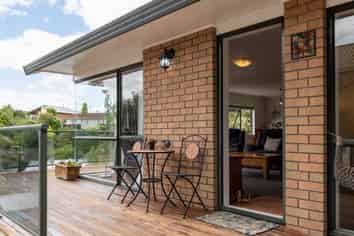 18 Phoenix Place, Dinsdale