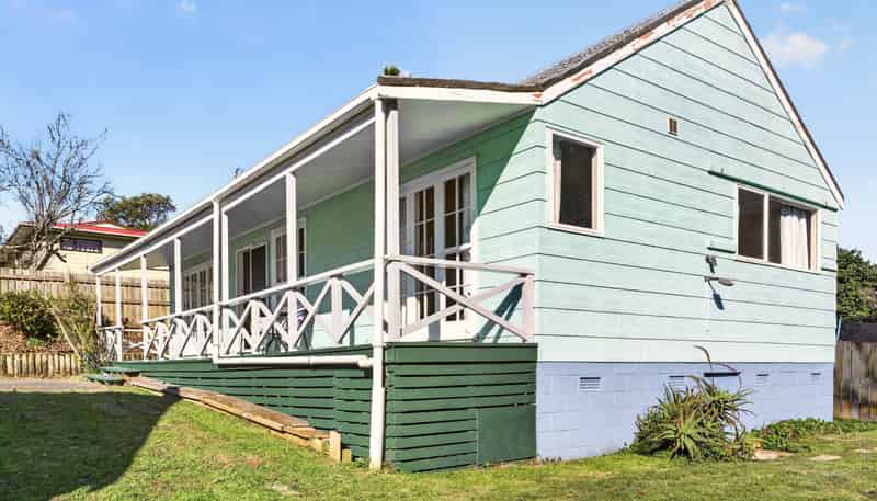 2/35A Woodglen Road, Glen Eden