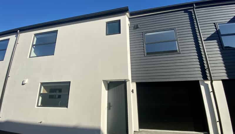2/434 Armagh Street, Linwood