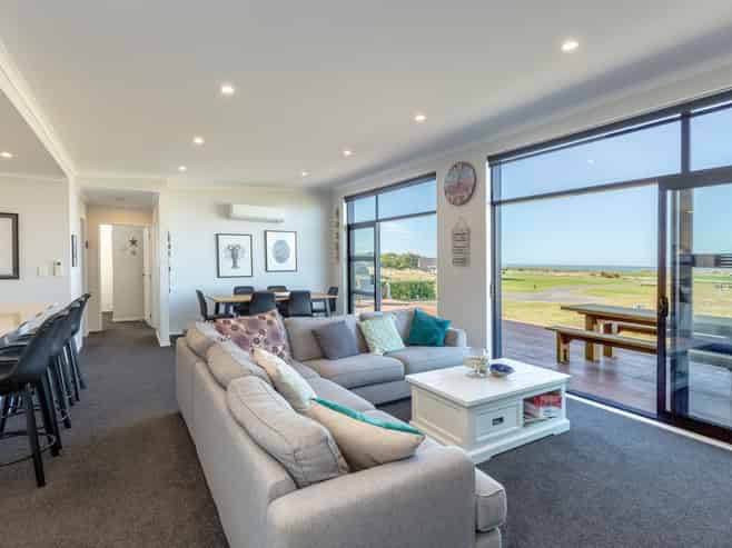 9 Puk Lane, Flat Point
