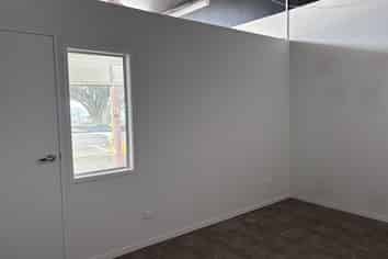 Be in the heart of Howick Village