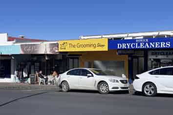 Be in the heart of Howick Village