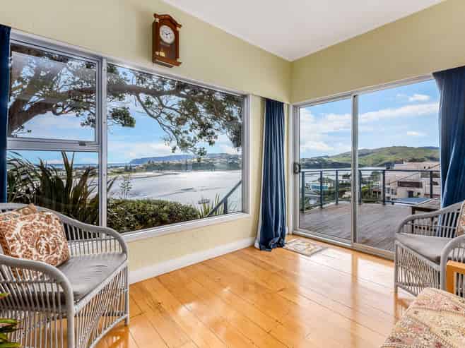 61 Bayview Road, Paremata