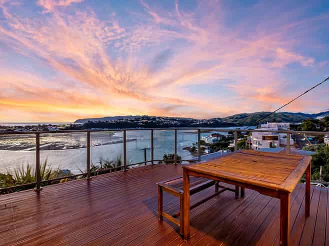 61 Bayview Road, Paremata