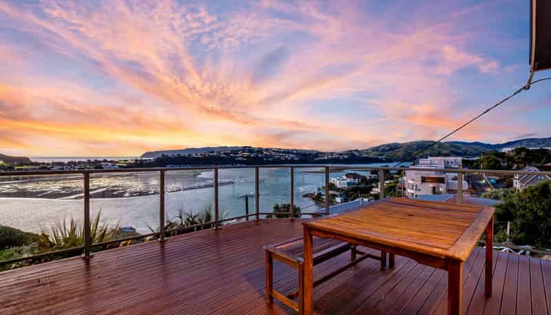 61 Bayview Road, Paremata