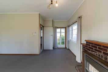 210 Clyde Street, Hamilton East