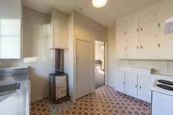 210 Clyde Street, Hamilton East